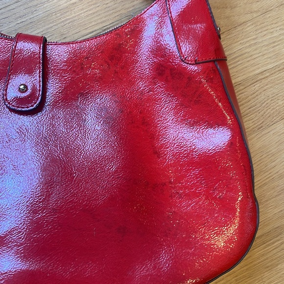 NWT Guess Y2K red paten faux leather shoulder bag - Picture 5 of 5